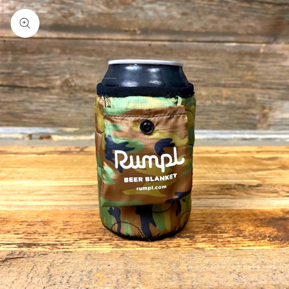 NWT RARE Rumpl Woodland Camouflage beer blanket koozie. One size.